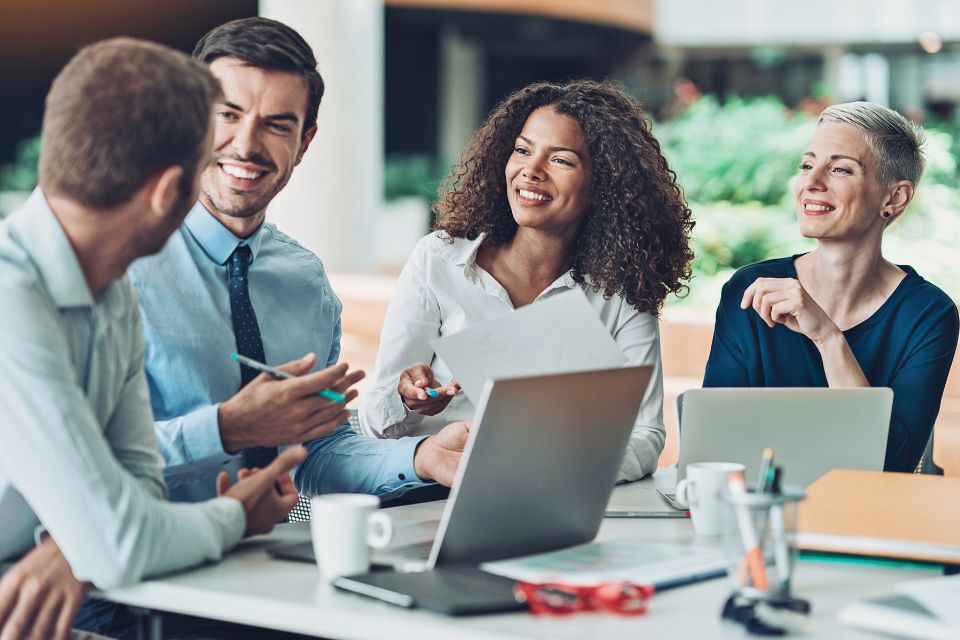 Avantages des groupements d’entreprises pour répondre aux appels d’offres publics 