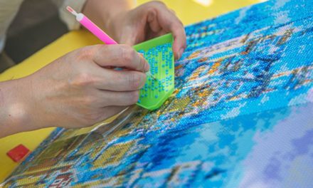 Qu’est-ce que le diamond painting et pourquoi tout le monde l’adore ?