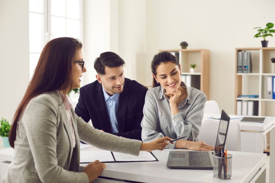 Courtier et pouvoir d’achat : comment faire mieux avec moins ?