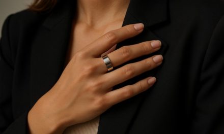 Les meilleures façons d’associer vos bagues en acier inoxydable à vos tenues