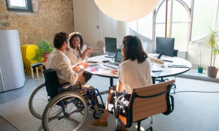 Inclusion professionnelle : pourquoi les compétences doivent primer sur le handicap ?